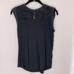 Loft, ladies sleeveless blouse with lace in black